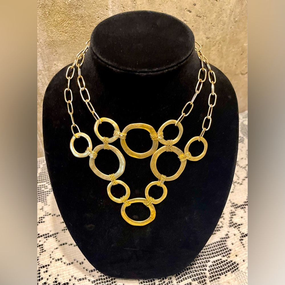 Elegant Gold Necklace